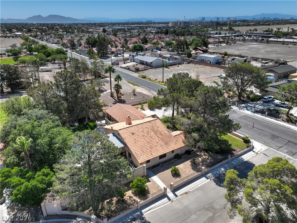 7460 Buckskin, Las Vegas, NV 89129
