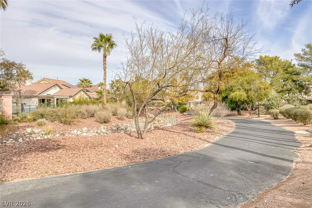 14 Spur Cross, Henderson, NV 89012