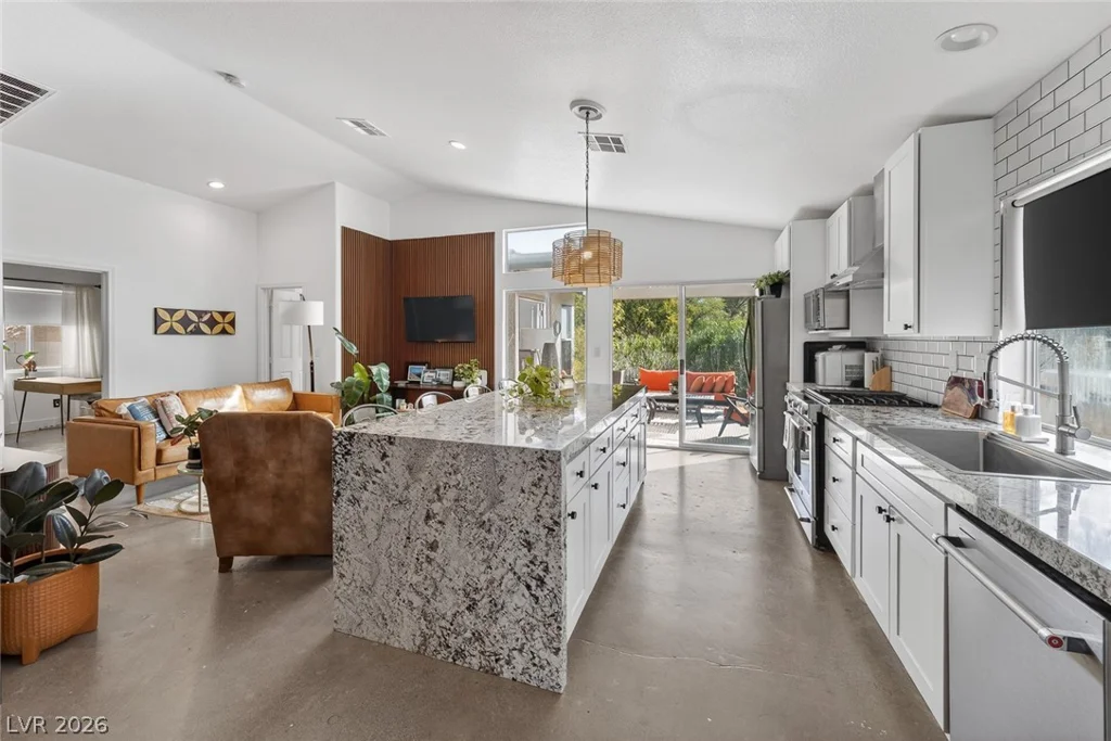 14 Spur Cross, Henderson, NV 89012