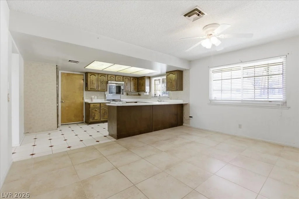 1073 Sidehill, Las Vegas, NV 89110