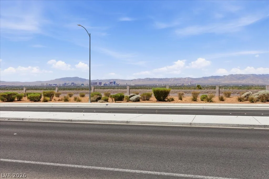 1073 Sidehill, Las Vegas, NV 89110