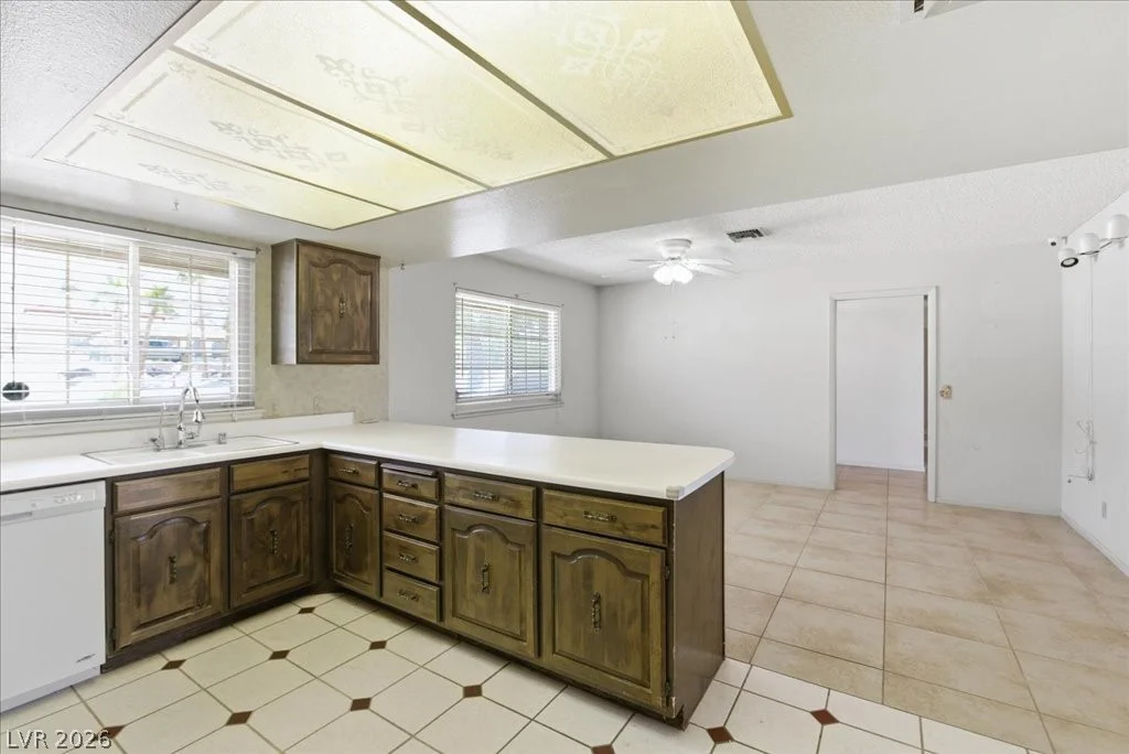 1073 Sidehill, Las Vegas, NV 89110