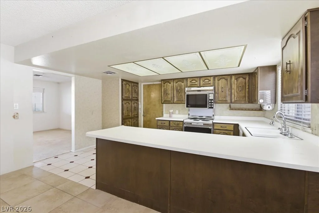 1073 Sidehill, Las Vegas, NV 89110
