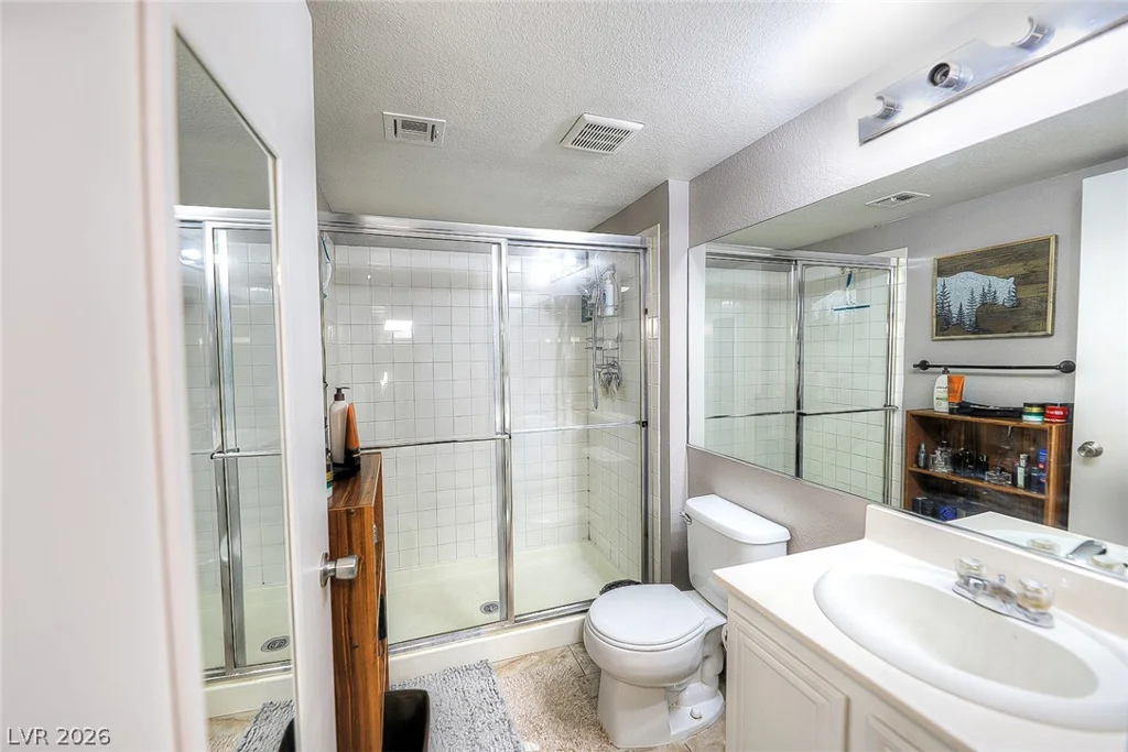 1909 Desert Falls, Las Vegas, NV 89128