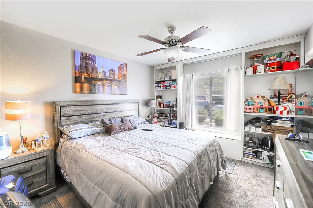 1909 Desert Falls, Las Vegas, NV 89128