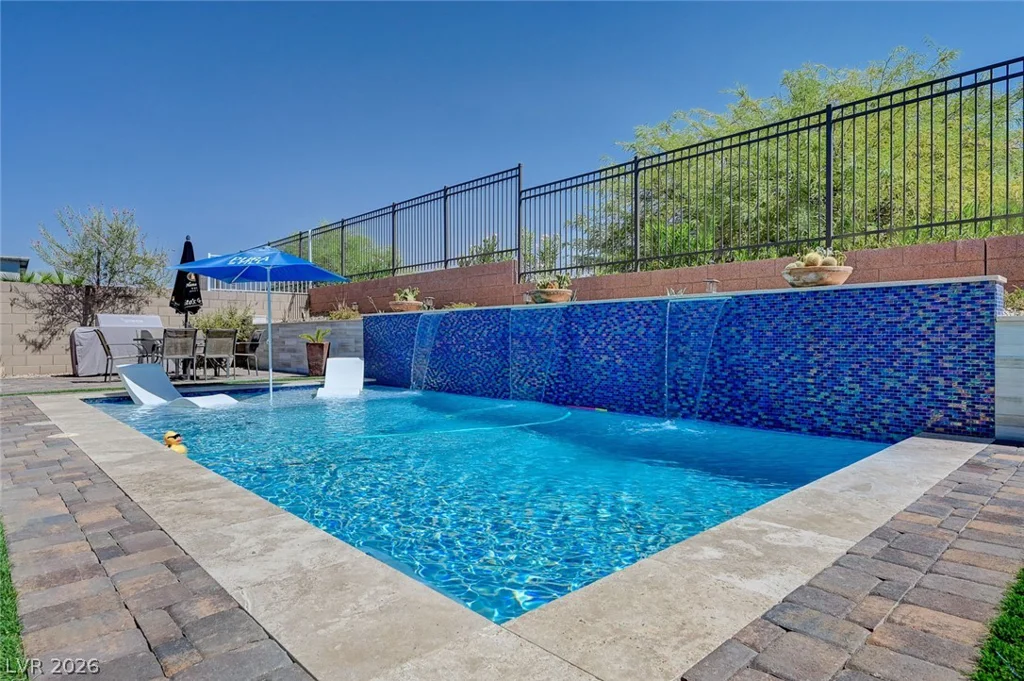 33 Reverie Heights, Henderson, NV 89011