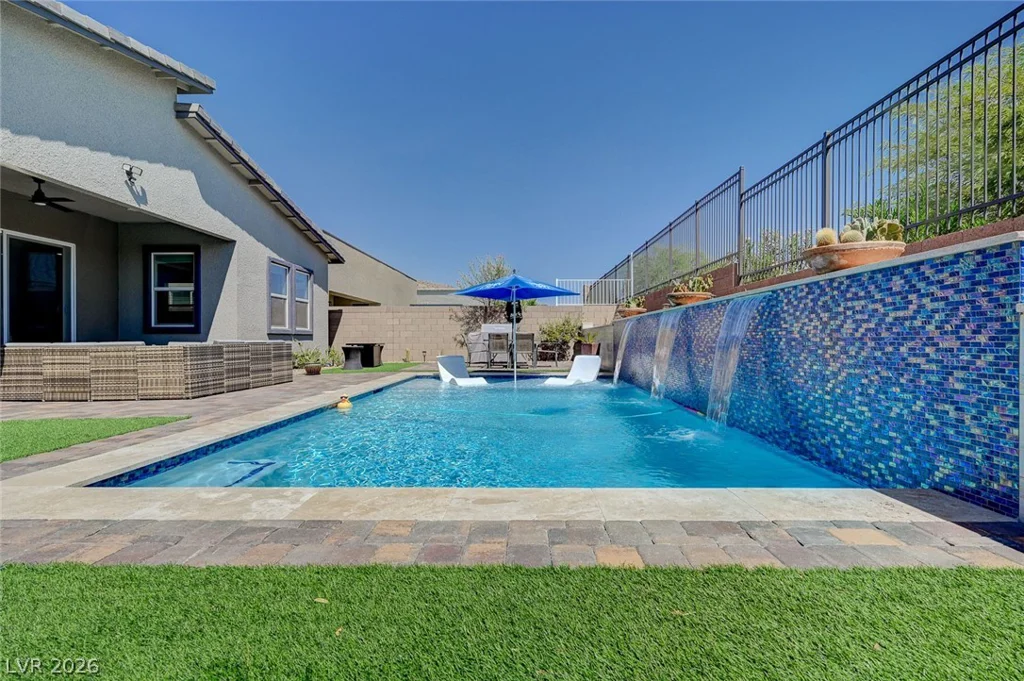 33 Reverie Heights, Henderson, NV 89011