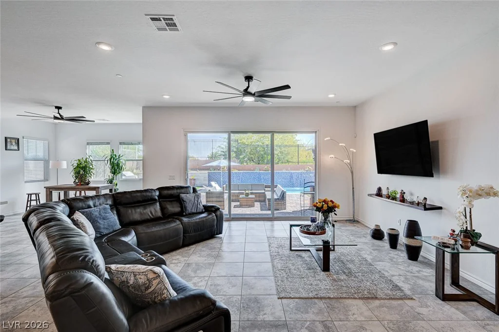 33 Reverie Heights, Henderson, NV 89011