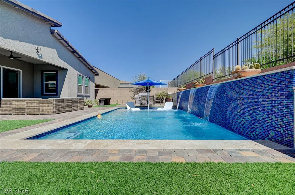 33 Reverie Heights, Henderson, NV 89011