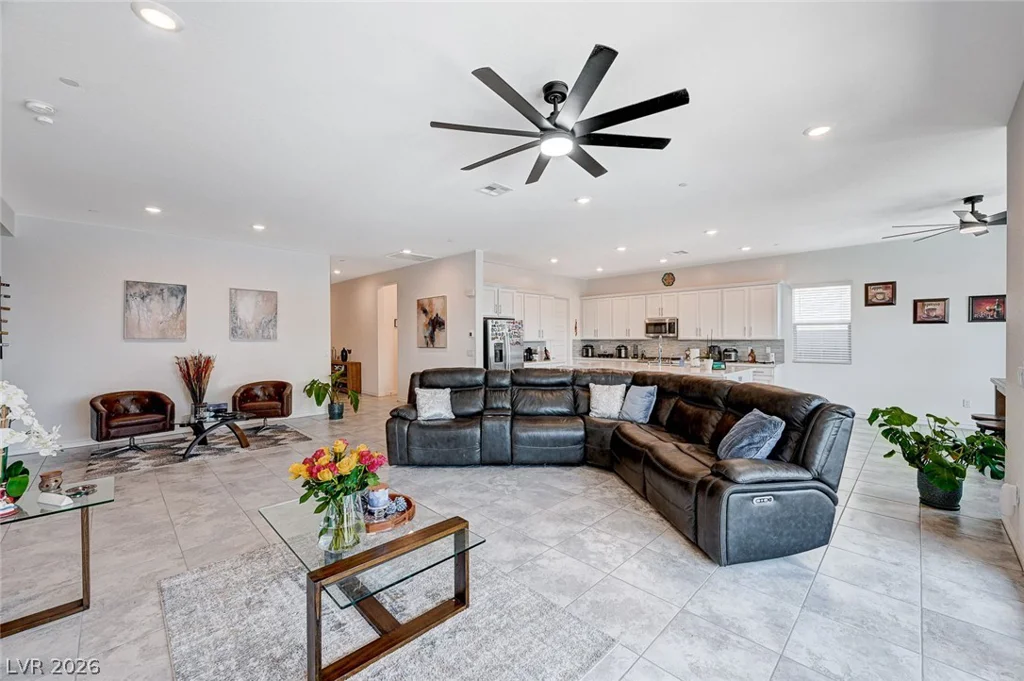 33 Reverie Heights, Henderson, NV 89011