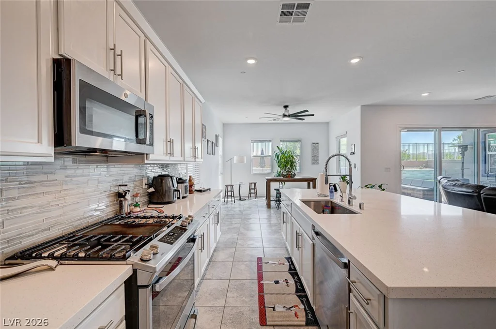 33 Reverie Heights, Henderson, NV 89011