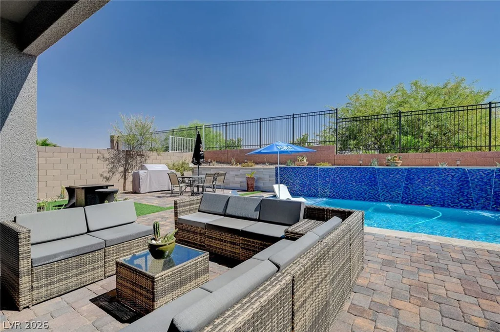 33 Reverie Heights, Henderson, NV 89011