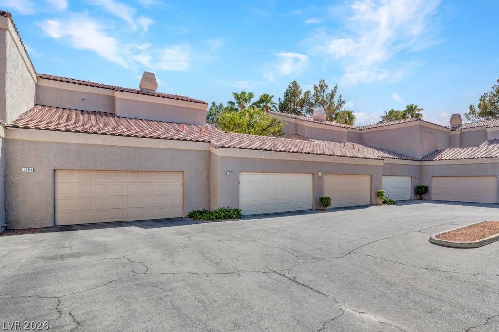 5250 Rainbow, Las Vegas, NV 89118
