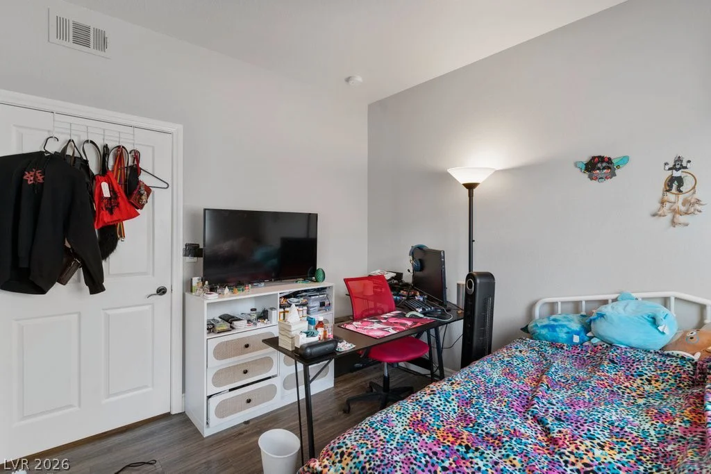 5250 Rainbow, Las Vegas, NV 89118