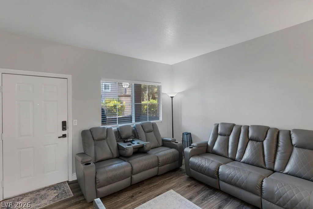 5250 Rainbow, Las Vegas, NV 89118