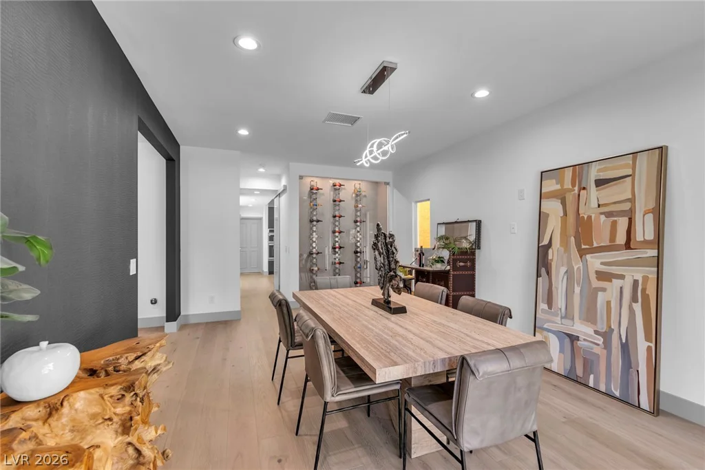 2861 Queens Courtyard, Las Vegas, NV 89109
