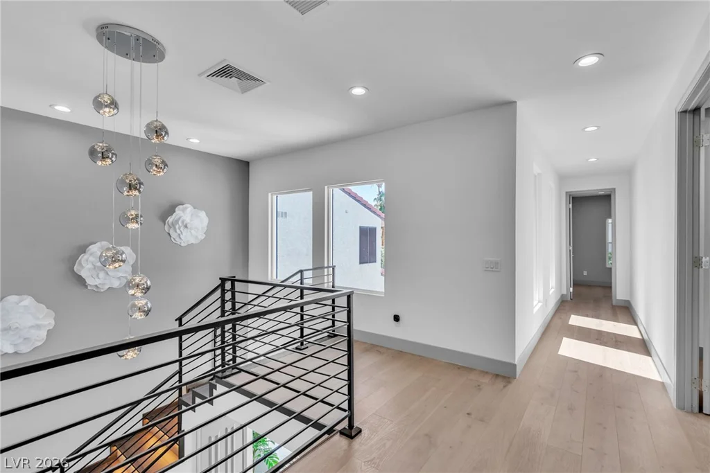 2861 Queens Courtyard, Las Vegas, NV 89109