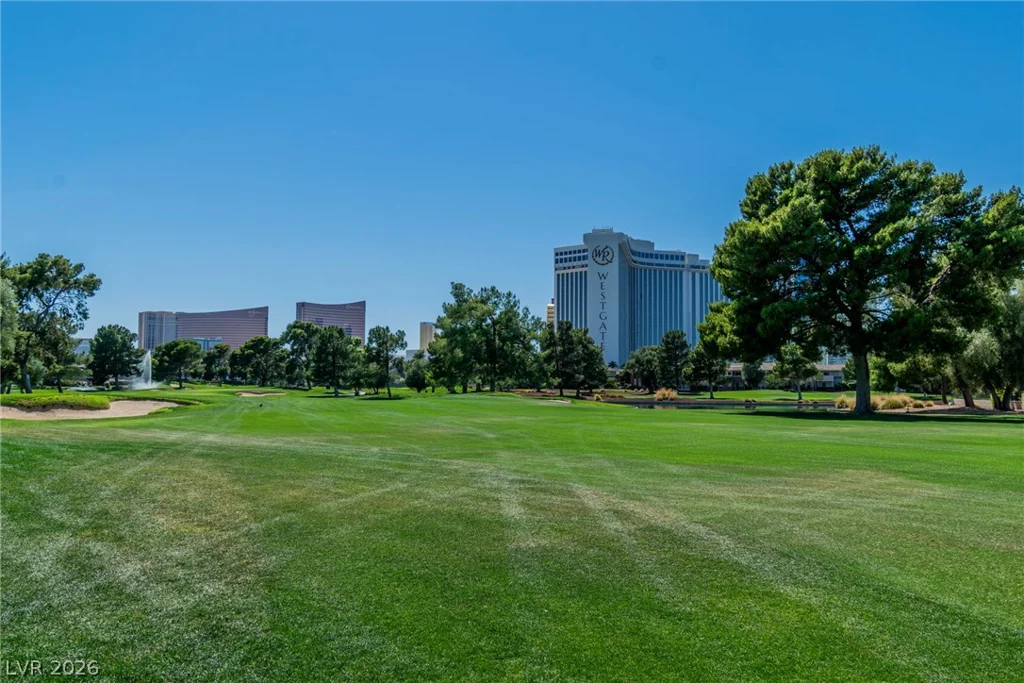 2861 Queens Courtyard, Las Vegas, NV 89109