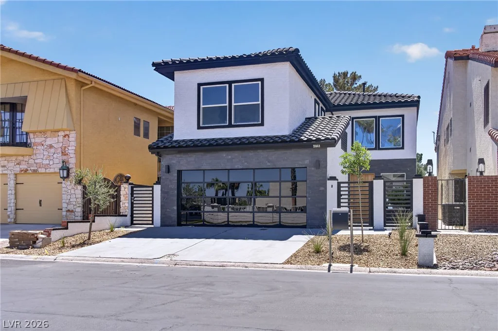 2861 Queens Courtyard, Las Vegas, NV 89109