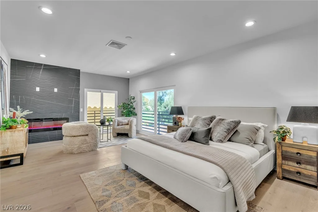 2861 Queens Courtyard, Las Vegas, NV 89109