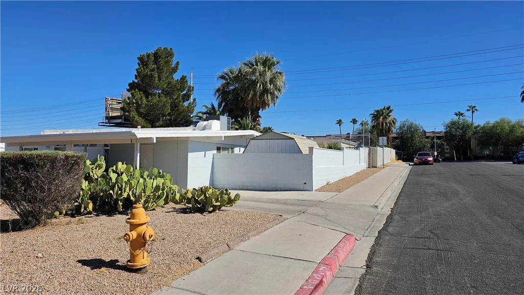 1516 SAN PEDRO, Las Vegas, NV 89104
