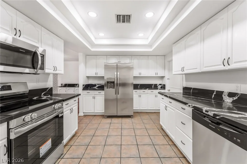 5517 Bromley, Las Vegas, NV 89107