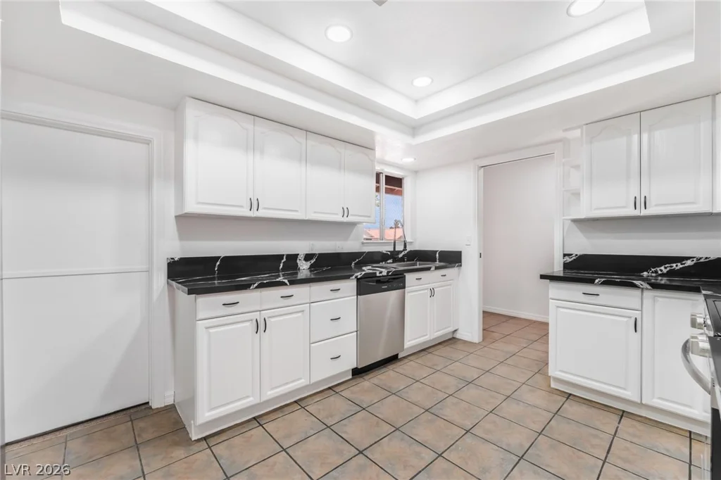 5517 Bromley, Las Vegas, NV 89107