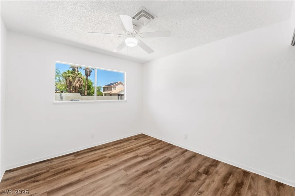5517 Bromley, Las Vegas, NV 89107