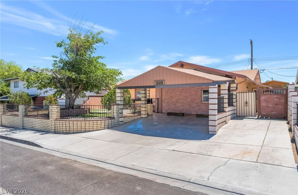 5517 Bromley, Las Vegas, NV 89107