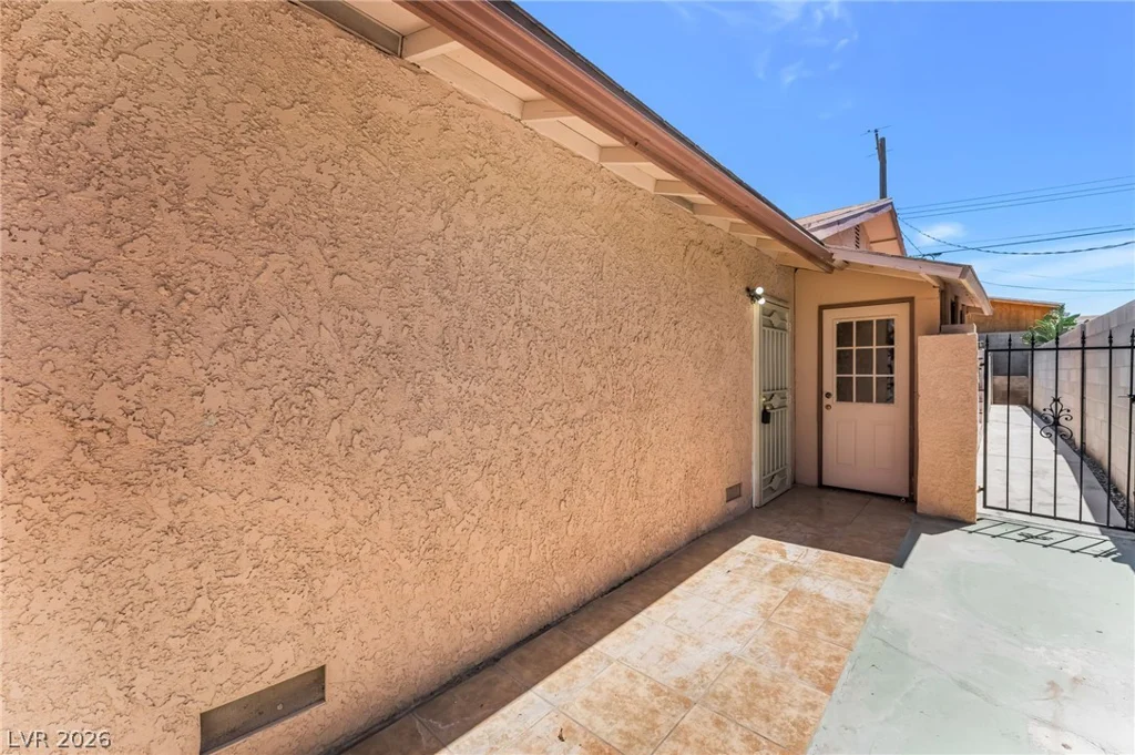 5517 Bromley, Las Vegas, NV 89107