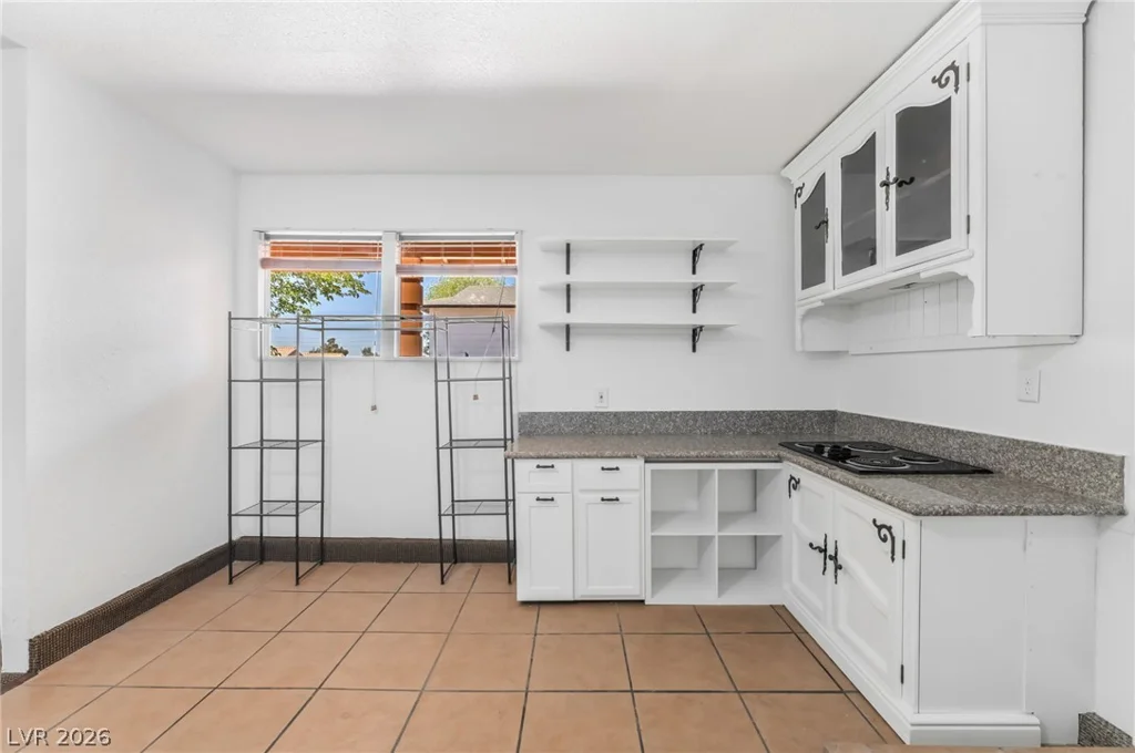 5517 Bromley, Las Vegas, NV 89107