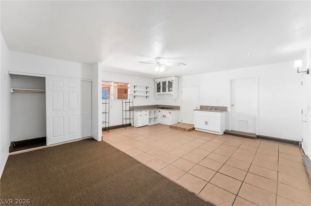 5517 Bromley, Las Vegas, NV 89107