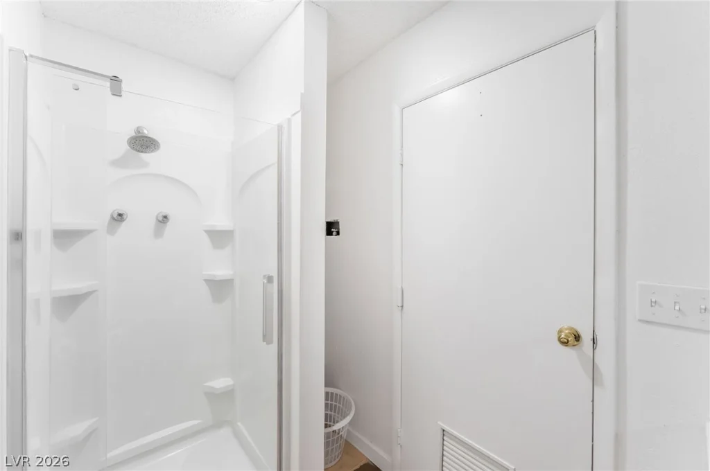 5517 Bromley, Las Vegas, NV 89107