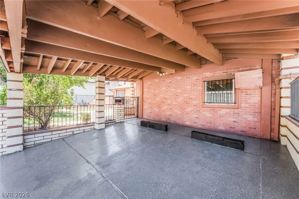 5517 Bromley, Las Vegas, NV 89107