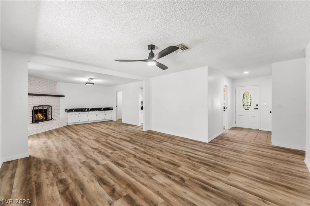 5517 Bromley, Las Vegas, NV 89107