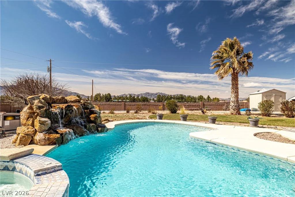 671 Hickory, Pahrump, NV 89048