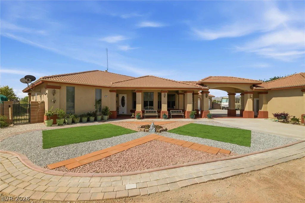 671 Hickory, Pahrump, NV 89048