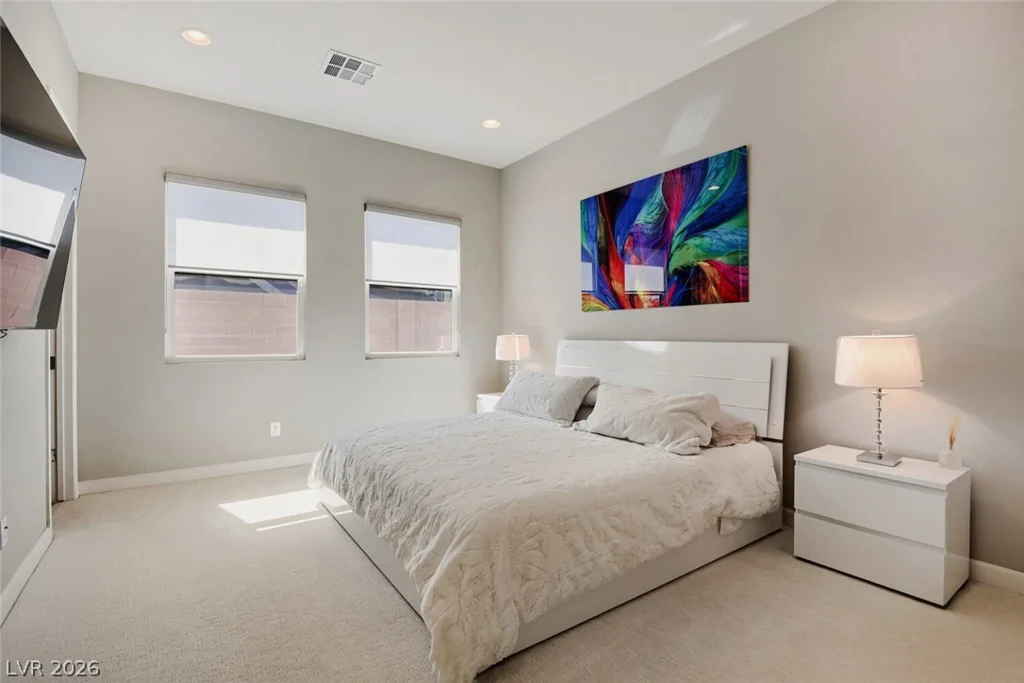 8494 Wolf Mountain, Las Vegas, NV 89129