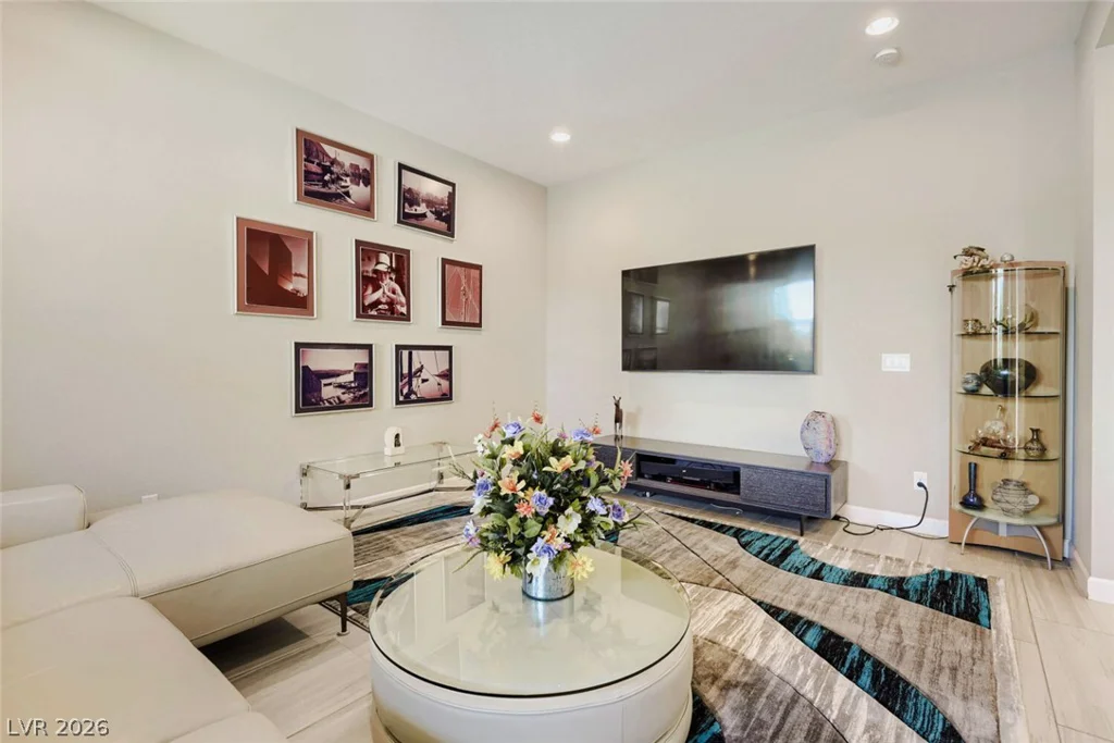 8494 Wolf Mountain, Las Vegas, NV 89129