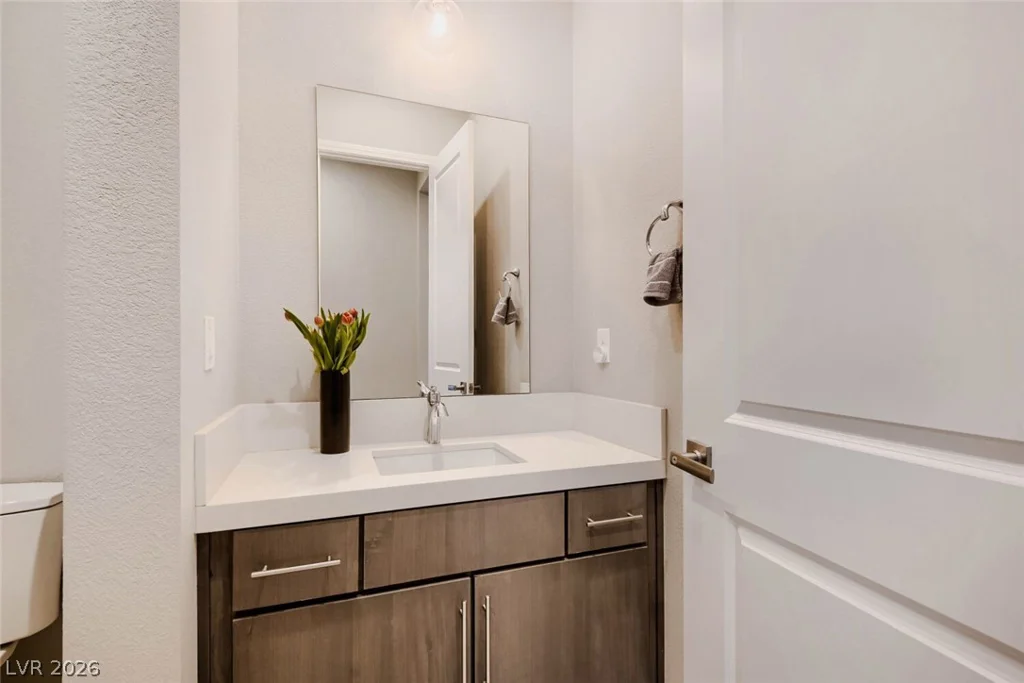 8494 Wolf Mountain, Las Vegas, NV 89129
