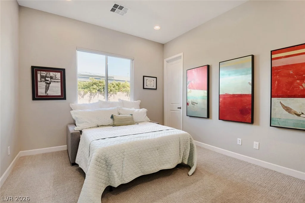 8494 Wolf Mountain, Las Vegas, NV 89129