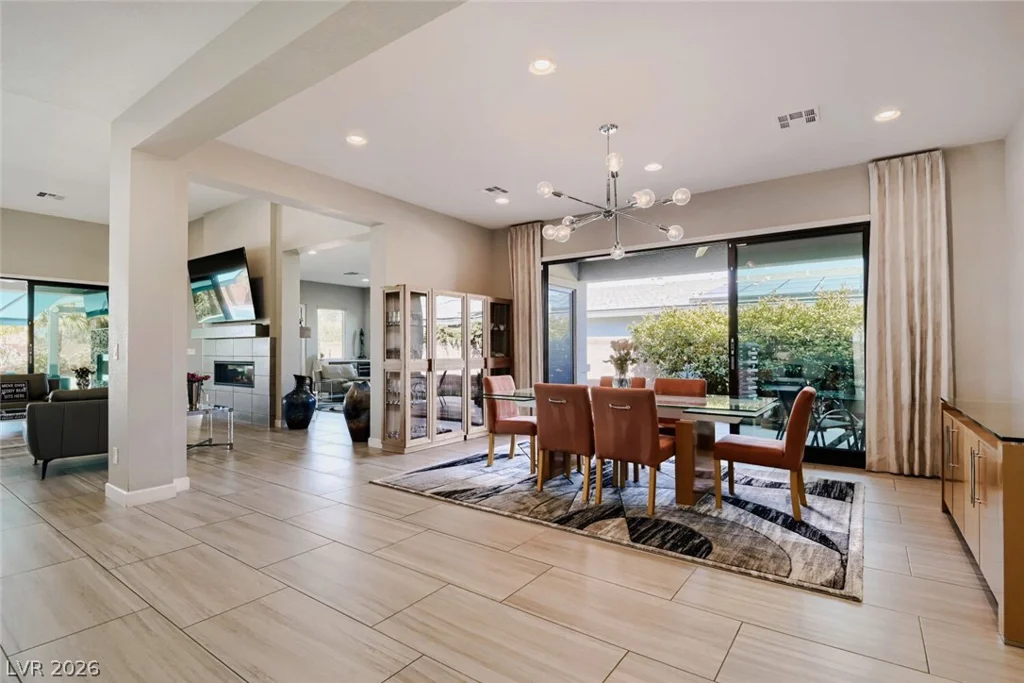 8494 Wolf Mountain, Las Vegas, NV 89129