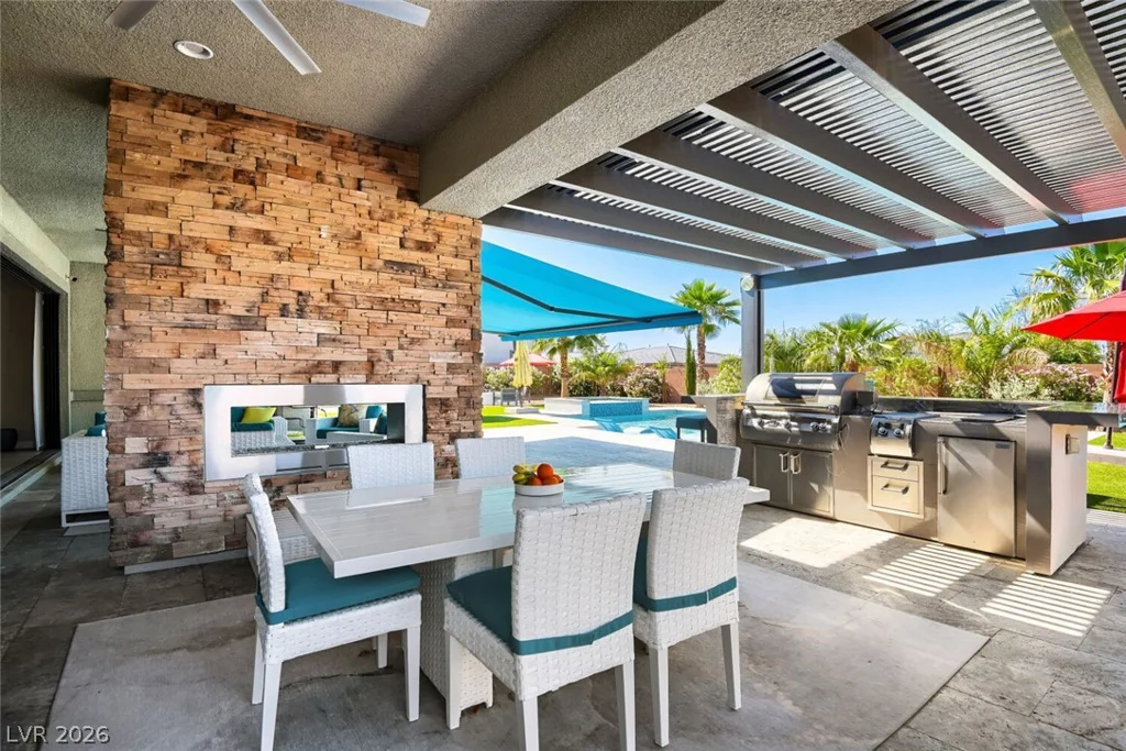 8494 Wolf Mountain, Las Vegas, NV 89129
