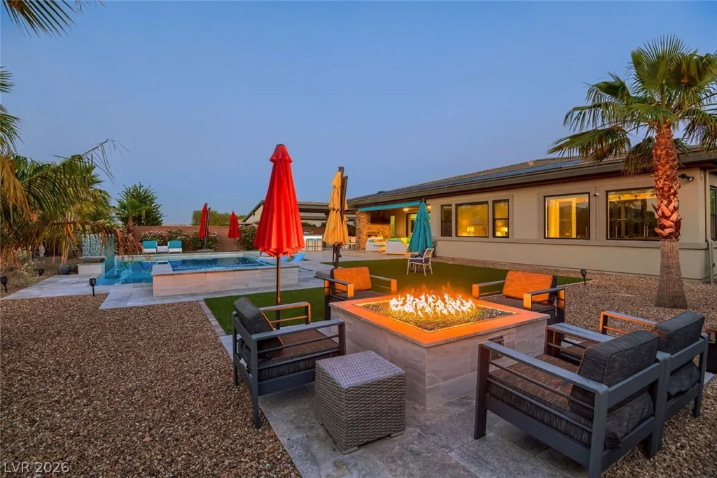8494 Wolf Mountain, Las Vegas, NV 89129