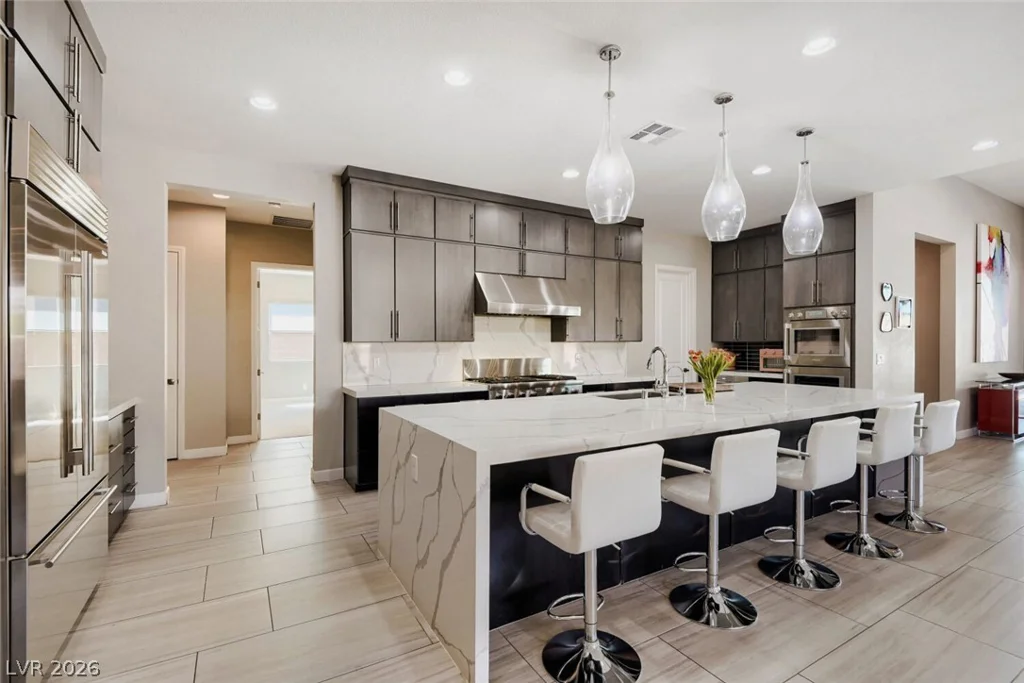 8494 Wolf Mountain, Las Vegas, NV 89129