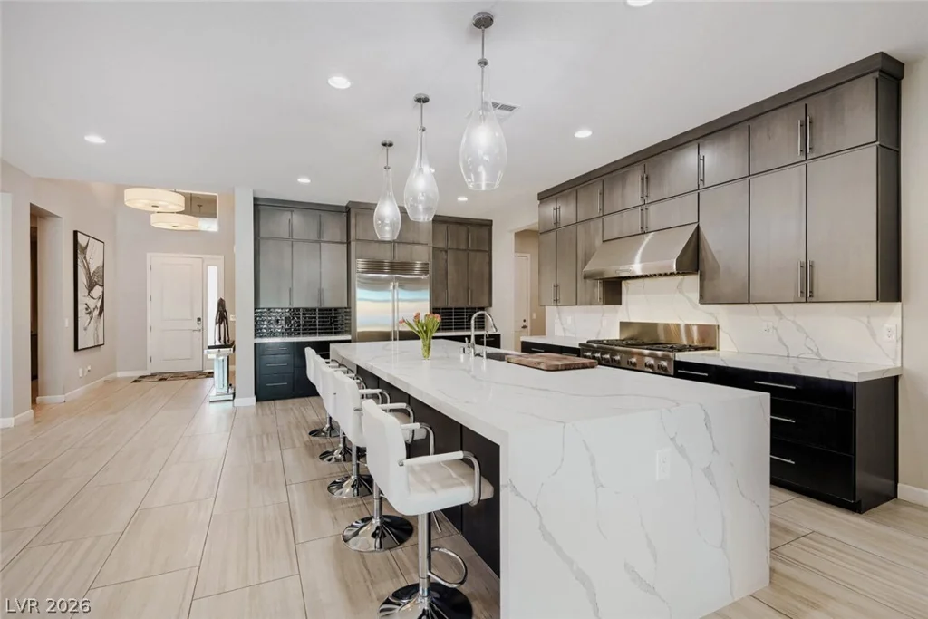 8494 Wolf Mountain, Las Vegas, NV 89129