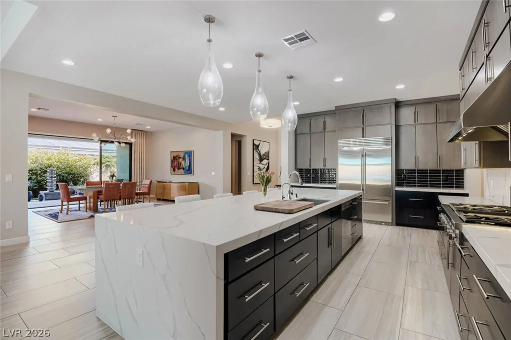 8494 Wolf Mountain, Las Vegas, NV 89129
