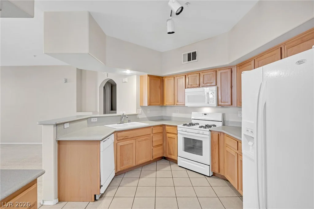 3975 Hualapai, Las Vegas, NV 89129