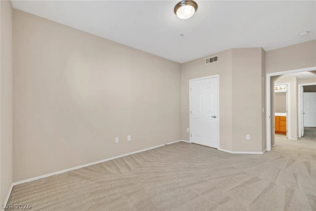 3975 Hualapai, Las Vegas, NV 89129