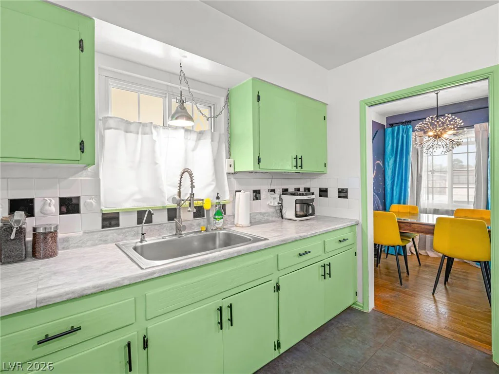 1418 Griffith, Las Vegas, NV 89104